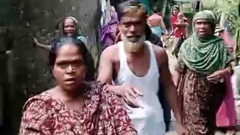 নোয়াখালীতে অভিযোগ তদন্তে যাওয়া পুলিশের উপর হামলা, গ্রেপ্তার ৭