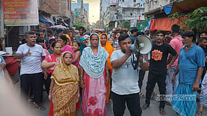 পল্লবী বিহারি ক্যাম্পে জামায়াত ও বিএনপিপন্থিদের সংঘর্ষ