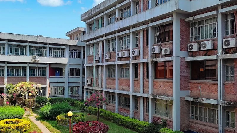 পটুয়াখালী বিজ্ঞান ও প্রযুক্তি বিশ্ববিদ্যালয়ে র‌্যাগিং: ১৩ শিক্ষার্থীকে শাস্তি