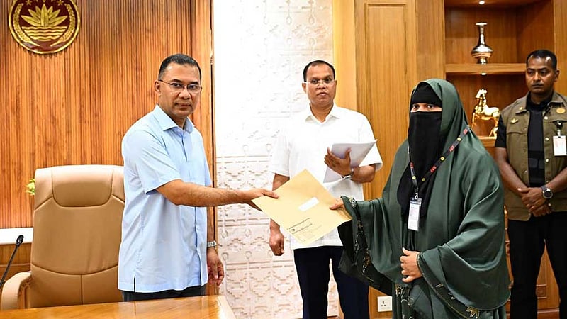 চাকরি পেলেন জুলাই শহীদ ও আহত পরিবারের ১০ জন