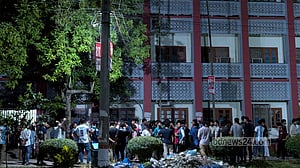 চেয়ারে বসা নিয়ে রাবির দুই বিভাগের দফায় দফায় সংঘর্ষ, আহত ৪