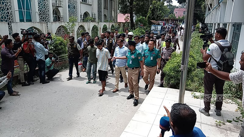 গণপতি চক্রবর্তীর পরিবারকে হত্যার পর খুনিরা ‘বাসায় গোসল করে খেজুর খায়’
