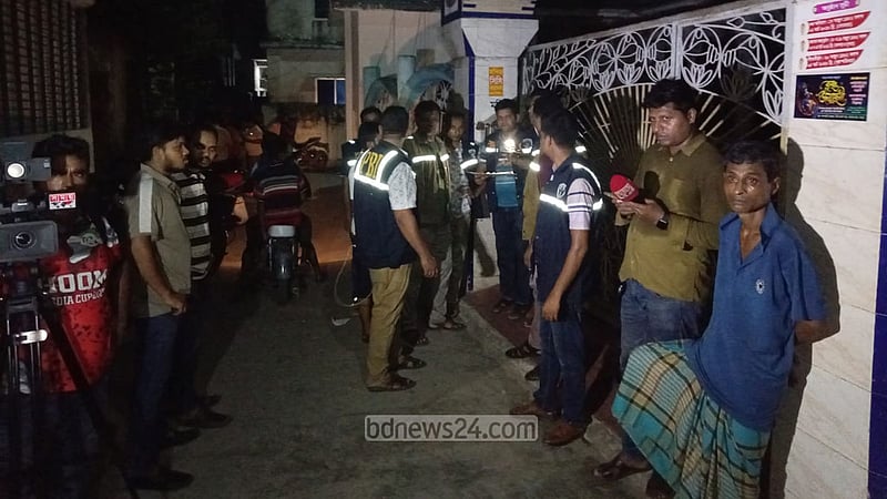 রংপুরে ৪ খুন: শিক্ষক পরিবারের লাশ পড়েছিল ছাদে-সিঁড়িতে-ঘরে