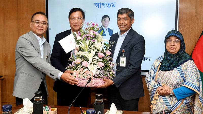 বিমান ও পর্যটন খাতে গতি আনতে চান মন্ত্রী মিল্লাত