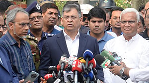 চাঁদাবাজদের ধরতে যারা ব্যর্থ হবে তাদের বিরুদ্ধে ব্যবস্থা: স্বরাষ্ট্রমন্ত্রী