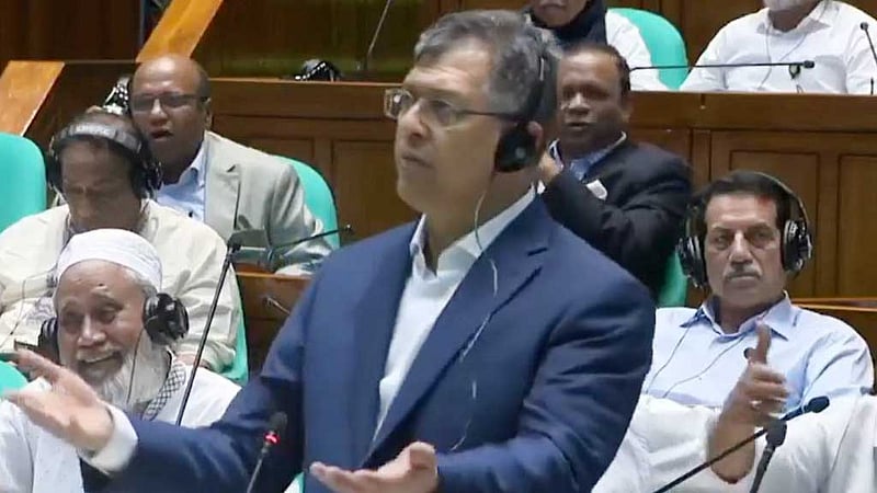 স্বরাষ্ট্রমন্ত্রীর বক্তব্য ঘিরে তীব্র বাদানুবাদ, সংসদের ‘ভবিষ্যৎ নিয়ে চিন্তিত’ স্পিকার