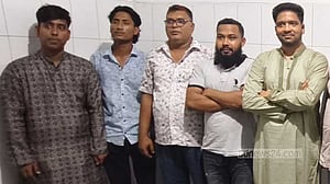 সাভারে মশাল মিছিল থেকে আওয়ামী লীগের ৯ নেতাকর্মী আটক