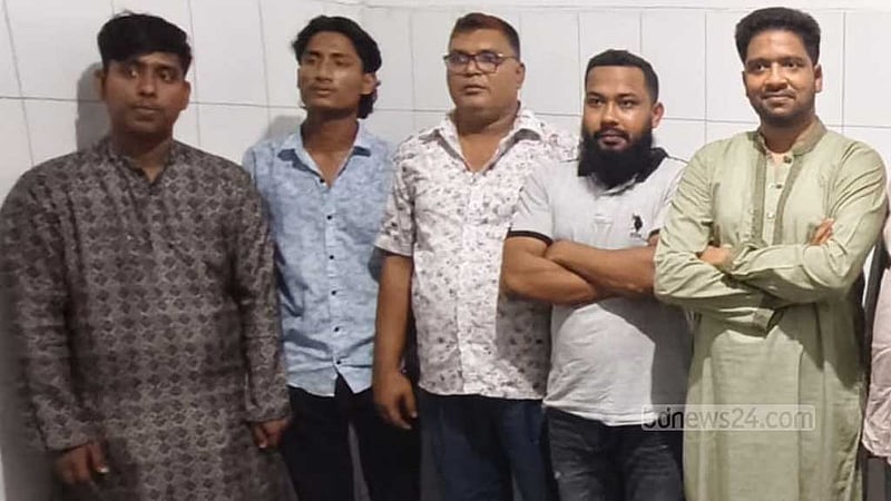 সাভারে মশাল মিছিল থেকে আওয়ামী লীগের ৯ নেতাকর্মী আটক