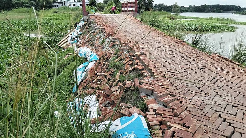 সাভারে উদ্বোধনের আগেই ধসে পড়ল পৌনে ৩ কোটি টাকার সড়ক