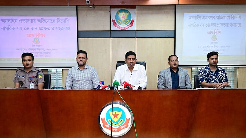 পুলিশ স্থাপনায় হামলা পরিকল্পনার সুনির্দিষ্ট গোয়েন্দা তথ্য নেই: ডিবির শফিকুল