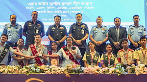 আন্তঃশাহীন বিতর্ক প্রতিযোগিতায় চ্যাম্পিয়ন বিএএফ শাহীন কলেজ কুর্মিটোলা