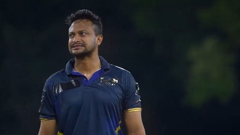 খরুচে বোলিংয়ে উইকেটশূন্য সাকিব