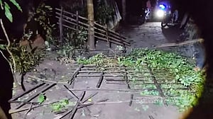 জুলাই শহীদের পরিবার ও চেয়ারম্যানের সমর্থকদের মধ্যে সংঘর্ষ, কবর ভাঙচুরের অভিযোগ
