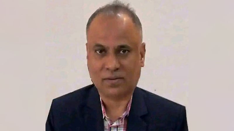 শেরপুরে নারীসহ আটক পাসপোর্ট কর্মকর্তার বিরুদ্ধে তদন্ত