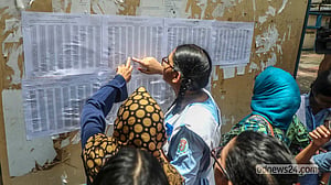 এসএসসির ফলে ধস, কারণ কী?