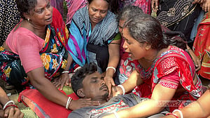 সীতাকুণ্ডে শিপ ইয়ার্ডে ‘বিষাক্ত গ্যাসে’ ৮ শ্রমিকের মৃত্যু