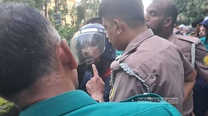 সিলেটে স্বামী-স্ত্রী ও গৃহকর্মী খুন: ছুরি উদ্ধার, গৃহকর্মীর বুকে অসংখ্য জখম