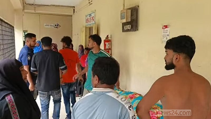 টাঙ্গাইলে অটোভ্যানে চার্জ দিতে গিয়ে বিদ্যুৎস্পৃষ্টে চালকের মৃত্যু