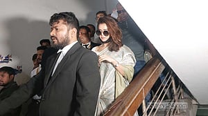 শাড়ি ‘কেলেঙ্কারি’: আত্মসমর্পণ করে তানজিন তিশার জামিন