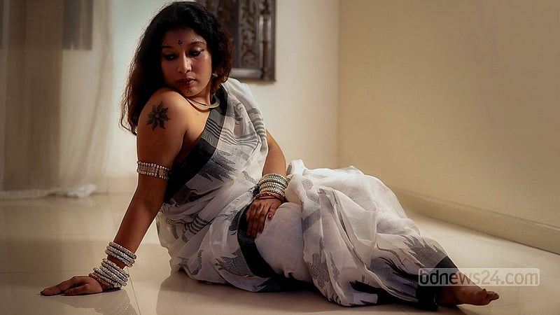 আদিবাসী তাঁতশিল্পে নিসর্গের ছোঁয়া