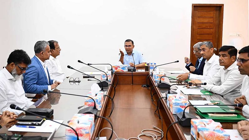 নদী-খালের পাড় রক্ষা নিয়ে প্রধানমন্ত্রীর বৈঠক