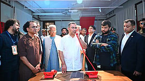 উদ্বোধনের পর জুলাই স্মৃতি জাদুঘর ঘুরে দেখলেন প্রধানমন্ত্রী