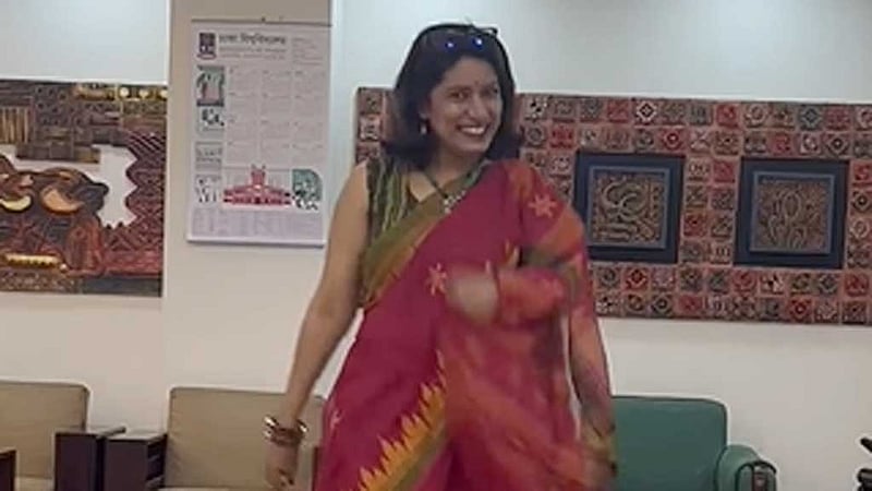 শিক্ষক বিউটি রাণীর পাশে বিশ্ববিদ্যালয় শিক্ষক নেটওয়ার্ক