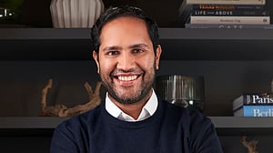 চাকরি ফেরত চাইছেন জুম কলে ৯০০ কর্মী ছাঁটাই করা সিইও