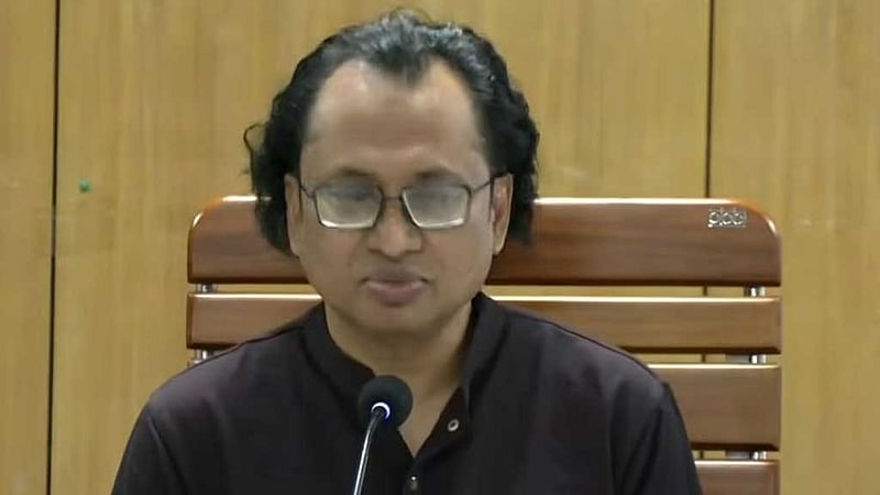 শেখ হাসিনার বক্তব্য প্রচার করলে ‘আইনগত ব্যবস্থা’: তথ্য উপদেষ্টা