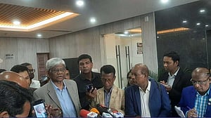 মার্জার: ক্ষতিপূরণ ‘পাবেন’ ৫ ব্যাংকের ক্ষতিগ্রস্ত শেয়ারহোল্ডাররা, বলছেন অর্থ উপদেষ্টা