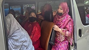 ধানমন্ডিতে আওয়ামী লীগের ঝটিকা মিছিল, গ্রেপ্তার ৮