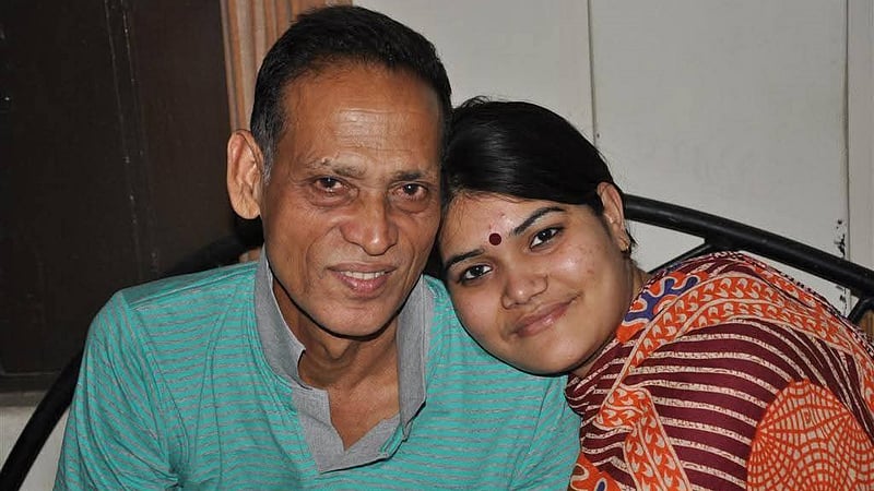 ‘হ্যাপি বার্থডে আব্বা’ লিখে রেখে চলে আসতাম: আজম খানের কন্যা অরণীর স্মৃতিকথন