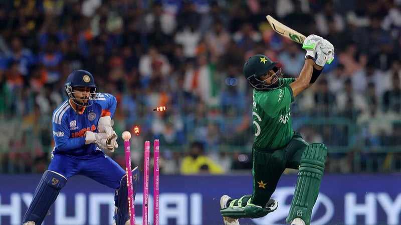 ‘সুপারম্যানের মতো’ খেলার চেষ্টায় পাকিস্তানের পতন, উপলব্ধি কোচের