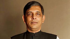 বাহাউদ্দিন নাছিমের ৩৩ কোটি টাকার ব্যাংক হিসাব অবরুদ্ধ