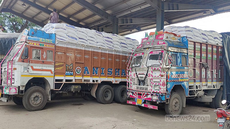 বেনাপোল বন্দর দিয়ে ৬ দিনে এল ২১০০ টন চাল