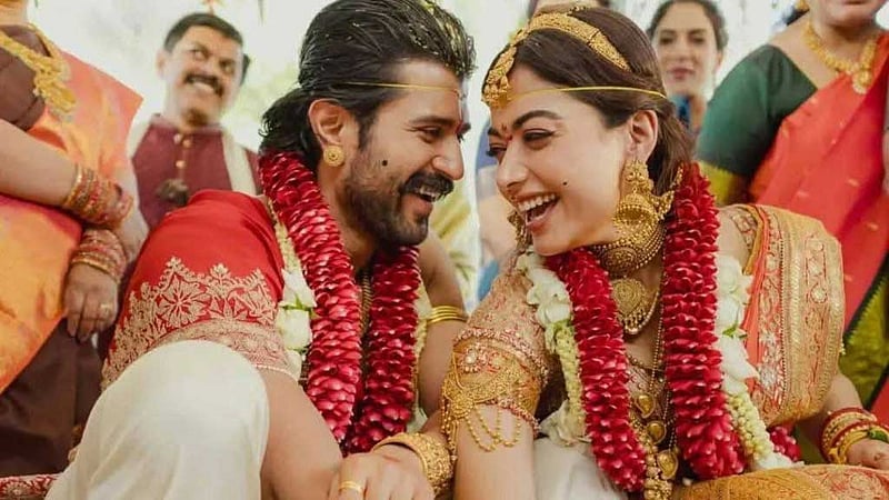 বিয়ের ছবি প্রকাশ করে রাশমিকা লিখলেন, ‘এ হলেন আমার স্বামী’