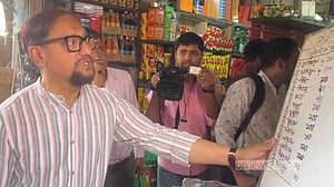 সিন্ডিকেট করে পণ্যের দাম বাড়ালে ব্যবস্থা নেওয়া হবে: মেয়র শাহাদাত