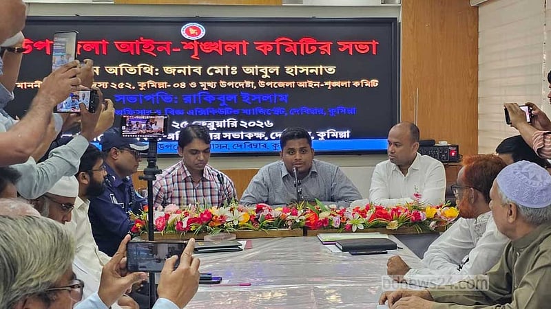 ‘থানা-পুলিশ ম্যানেজ’ করে গোমতীর মাটি কাটা হচ্ছে: হাসনাত