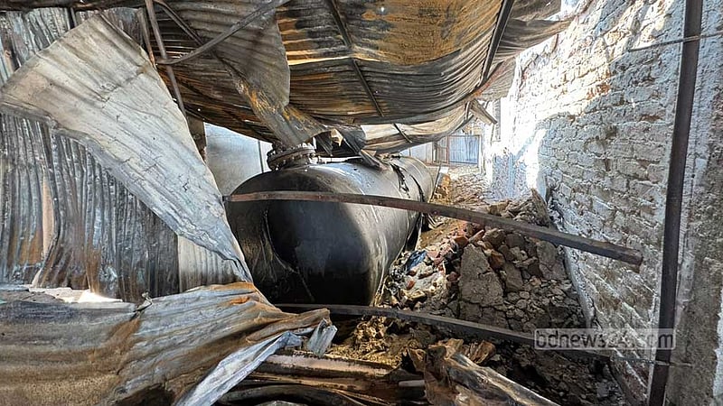 কক্সবাজারে গ্যাস স্টেশনে বিস্ফোরণ: ছিল না ‘অনুমোদন’, বিধি না মেনে চলার অভিযোগ