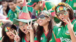 বিশ্বকাপে কোন দেশের জার্সি কিনব, জনাব?