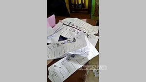 কুমিল্লায় ব্যালট ছিনিয়ে নেওয়ার চেষ্টা, ৩৮টি ব্যালট বাতিল