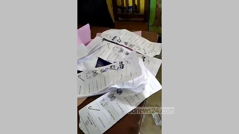 কুমিল্লায় ব্যালট ছিনিয়ে নেওয়ার চেষ্টা, ৩৮টি ব্যালট বাতিল