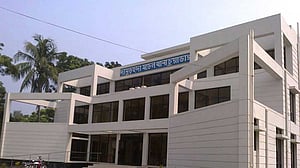 চুয়াডাঙ্গায় তামাক ক্ষেতে নারীর লাশ, ‘ধর্ষণে ব্যর্থ হয়ে হত্যা’ বলছে স্বজনরা