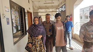 চাঁদাবাজির মামলা: হিজড়াসহ ৩ জনকে কারাফটকে জিজ্ঞাসাবাদের আদেশ