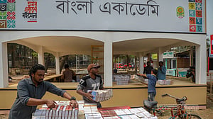 বইমেলার দুয়ার খোলার অপেক্ষা