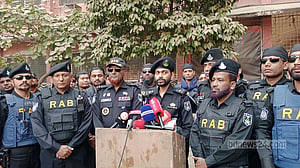ভোটে টাকা লেনদেনের তথ্য পেলে ‘ব্যবস্থা নেবে’ র‍্যাব