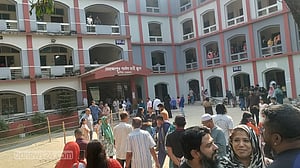 মোহাম্মদপুরে ভোটার উপস্থিতি বাড়ে ভরদুপুরে