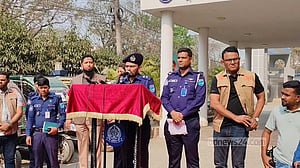 ফরিদপুরে চোরাই ‘ইজিবাইক কারখানার’ সন্ধান, ইঞ্জিন নম্বর বদলে হত বিক্রি