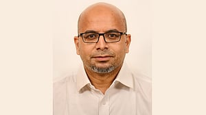 দেশছাড়া নিয়ে যে ব্যাখ্যা দিলেন ফয়েজ আহমদ