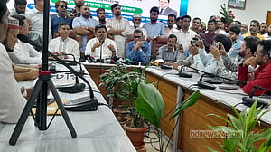 গাজীপুর সিটি প্রশাসকের দায়িত্ব গ্রহণ, মাঠ তৈরি-খাল পুনঃখননের ঘোষণা